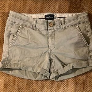 Size 4 women’s American Eagle shorts